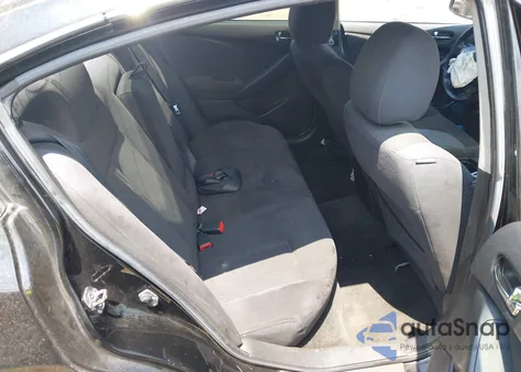 2010 Nissan Altima 2.5 S z USA, uszkodzony, nr VIN 1N4AL2AP2AN525901